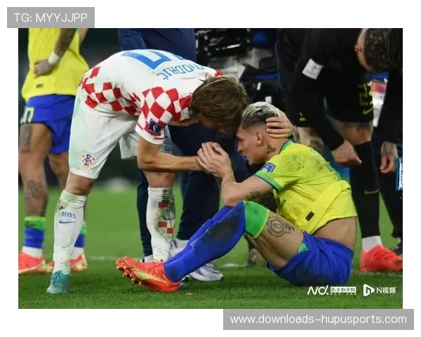 工体决赛点球决胜，小球员拥抱安慰对手